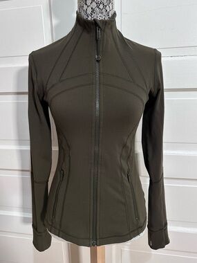Lululemon Define Jacket Size 6 Dark Olive 🫒 Green Flattering Fit $128